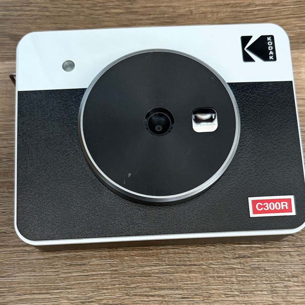 Bundle Kodak C300R Black and White Instant Camera and 4 x 30 sheets refills